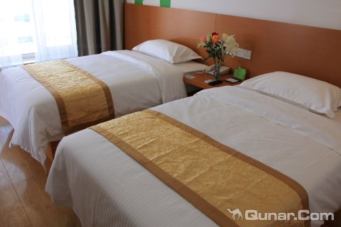 青皮树酒店天津静海区汽车站家世界购物广场店