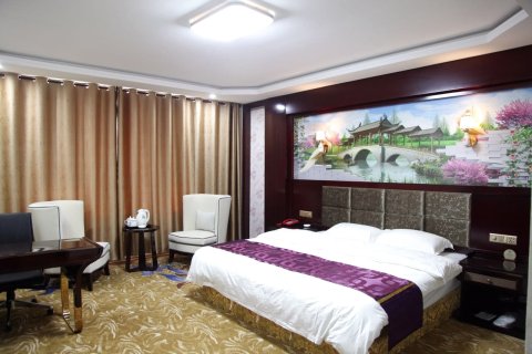 德令哈聚龙酒店