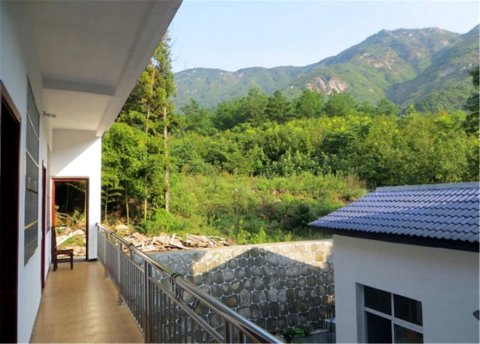 衡阳南岳衡山郡玉山庄特色民宿(学雷锋植树园分店)