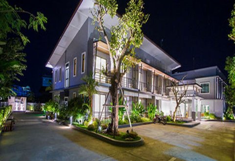 大其力拜唐酒店(baitong hotel tachilek)